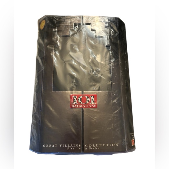 Disney Cruella De Vil Barbie - Picture 2 of 3